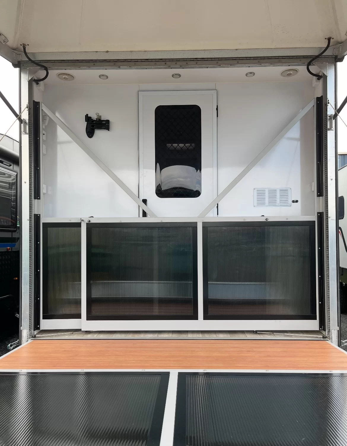 2014 Royal Flair Piazza