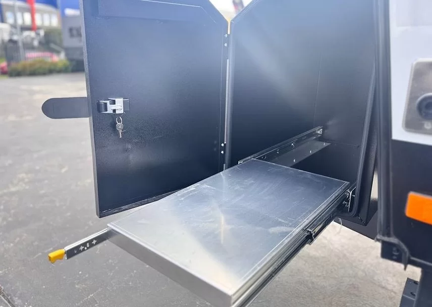 MY25 Excalibur Nobleman