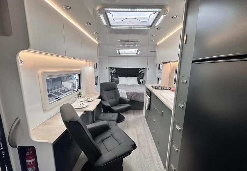 MY25 Excalibur Nobleman