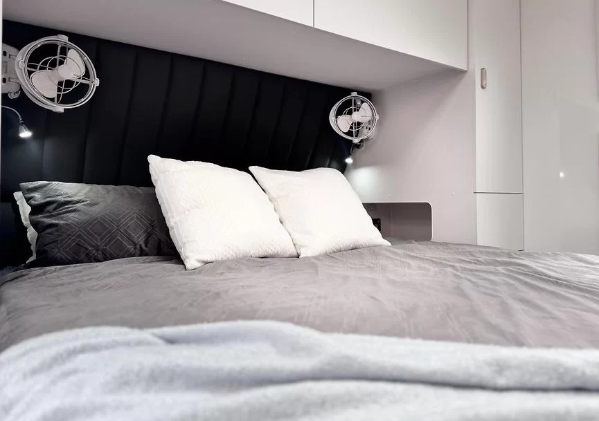 MY25 Excalibur Nobleman