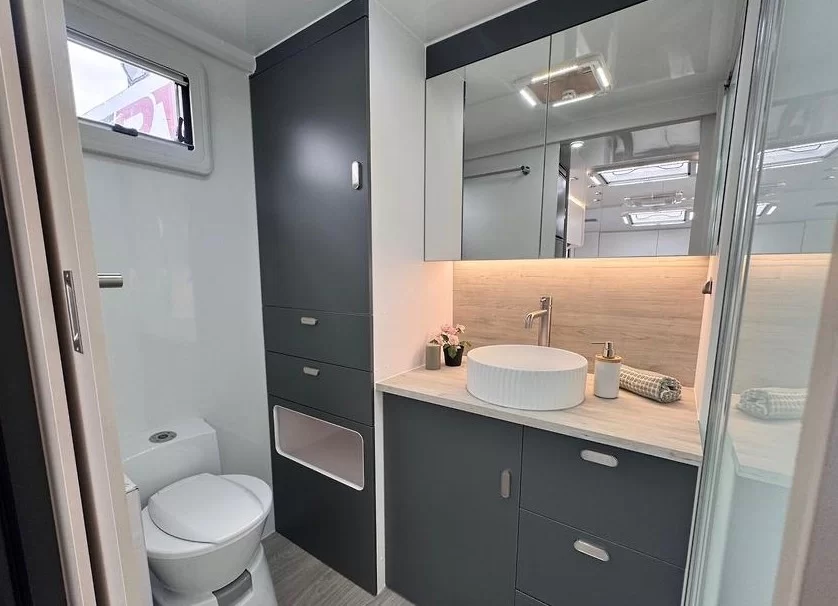 MY25 Excalibur Nobleman