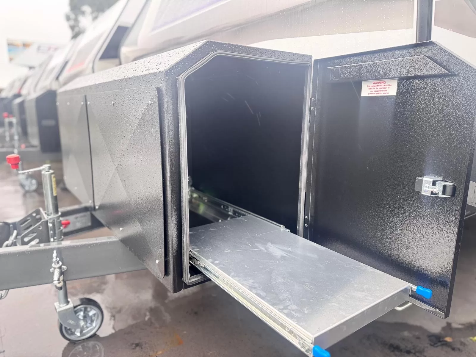 MY25 Musketeer Camelot