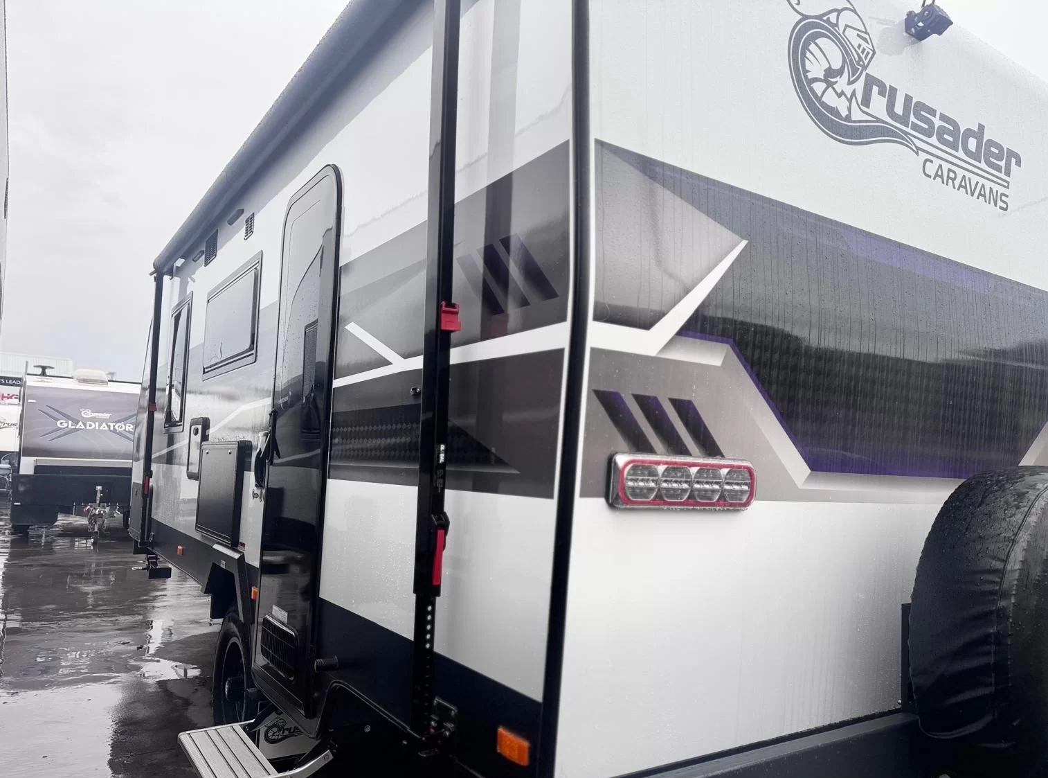 MY25 Musketeer Camelot