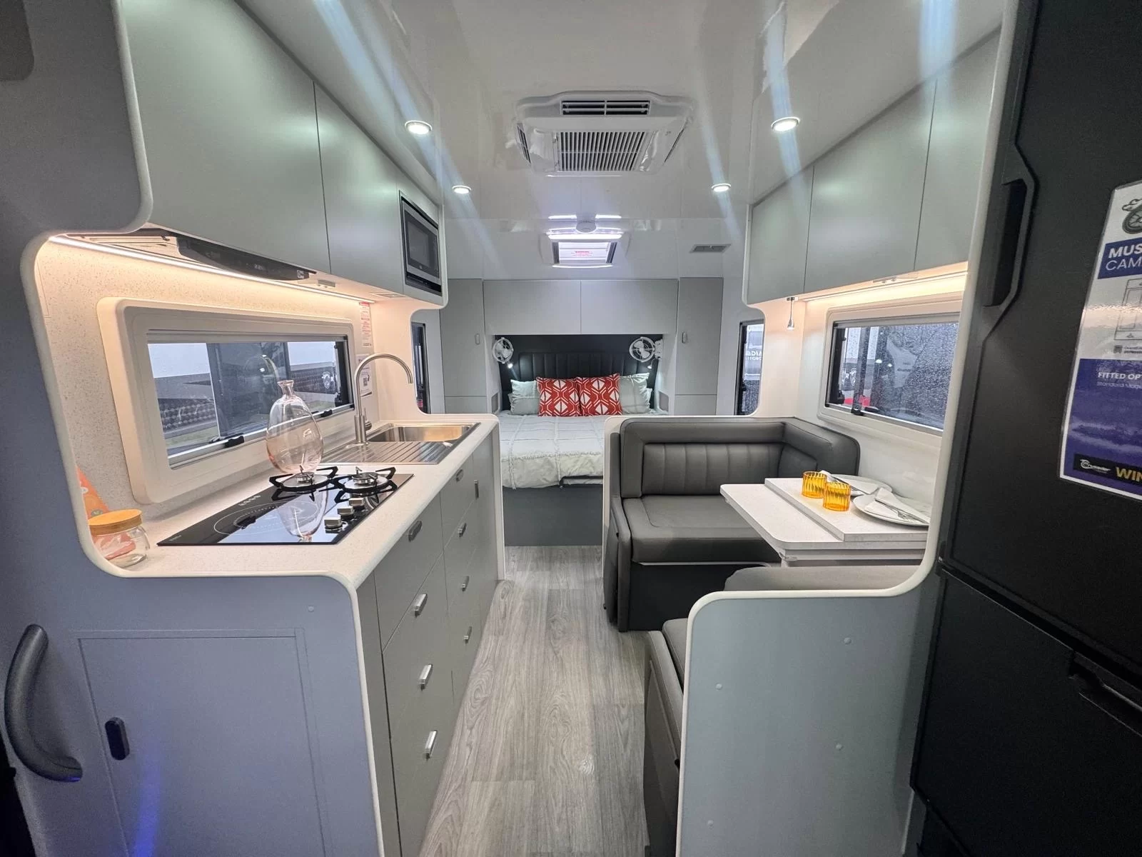 MY25 Musketeer Camelot