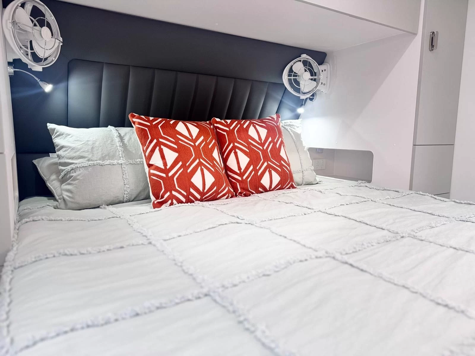 MY25 Musketeer Camelot