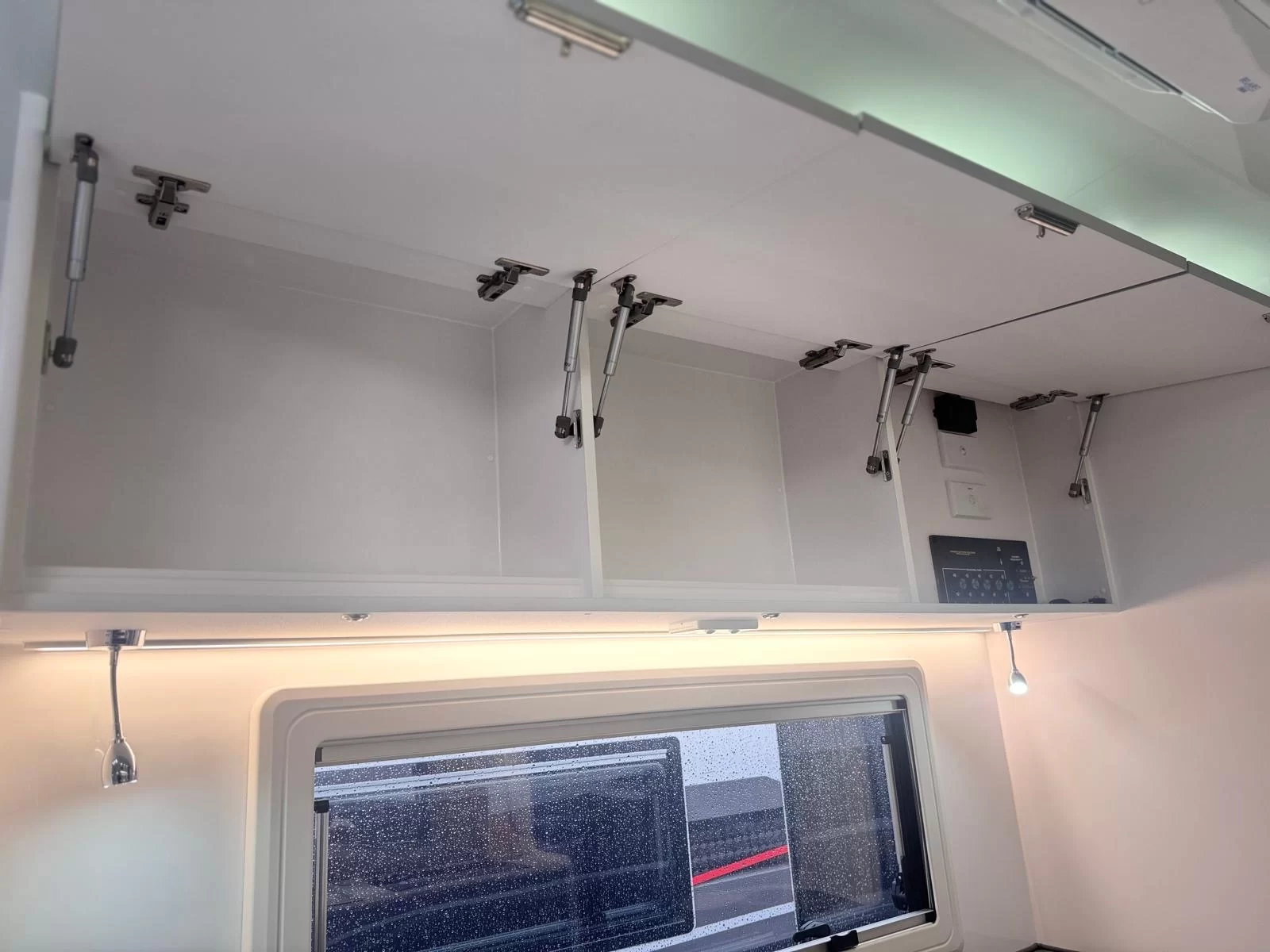 MY25 Musketeer Camelot