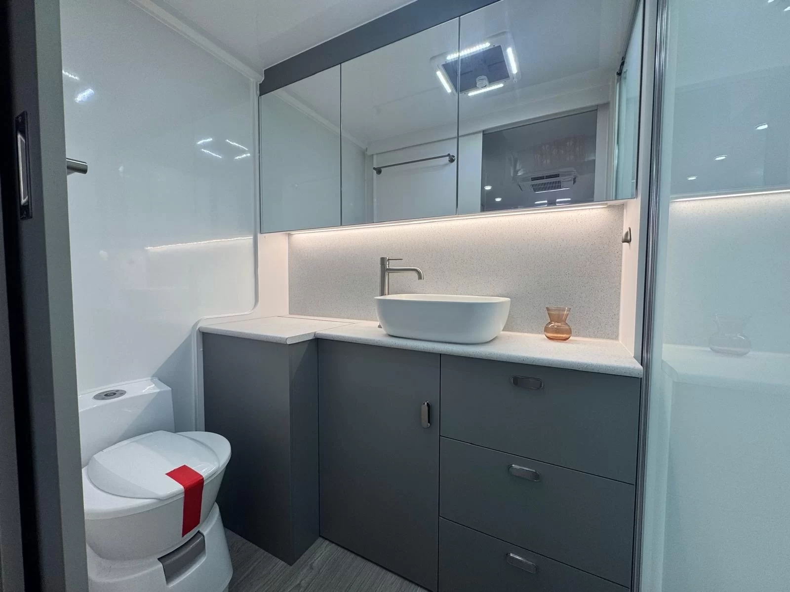 MY25 Musketeer Camelot