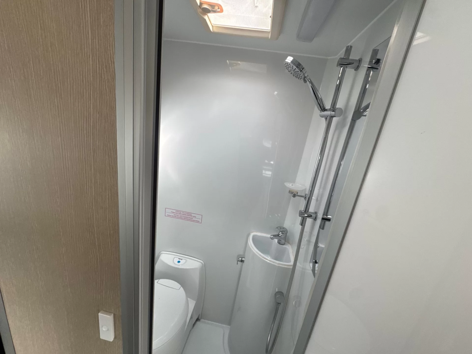 Discovery M660 4 Berth