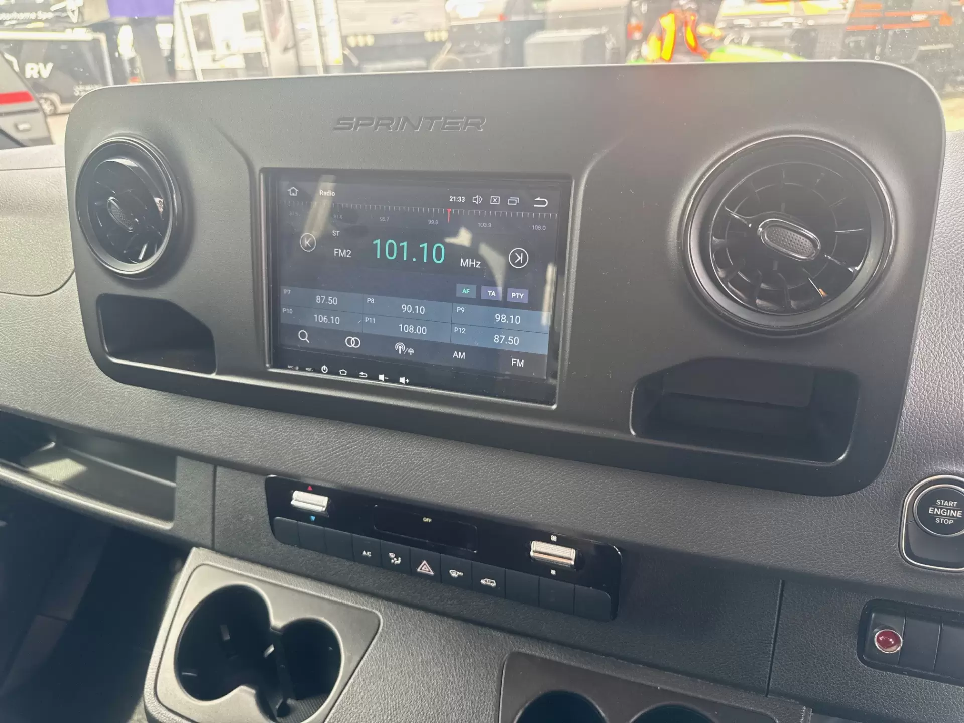 Discovery M660 4 Berth