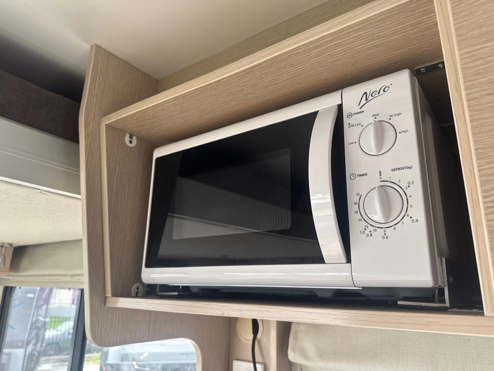 Discovery M660 4 Berth