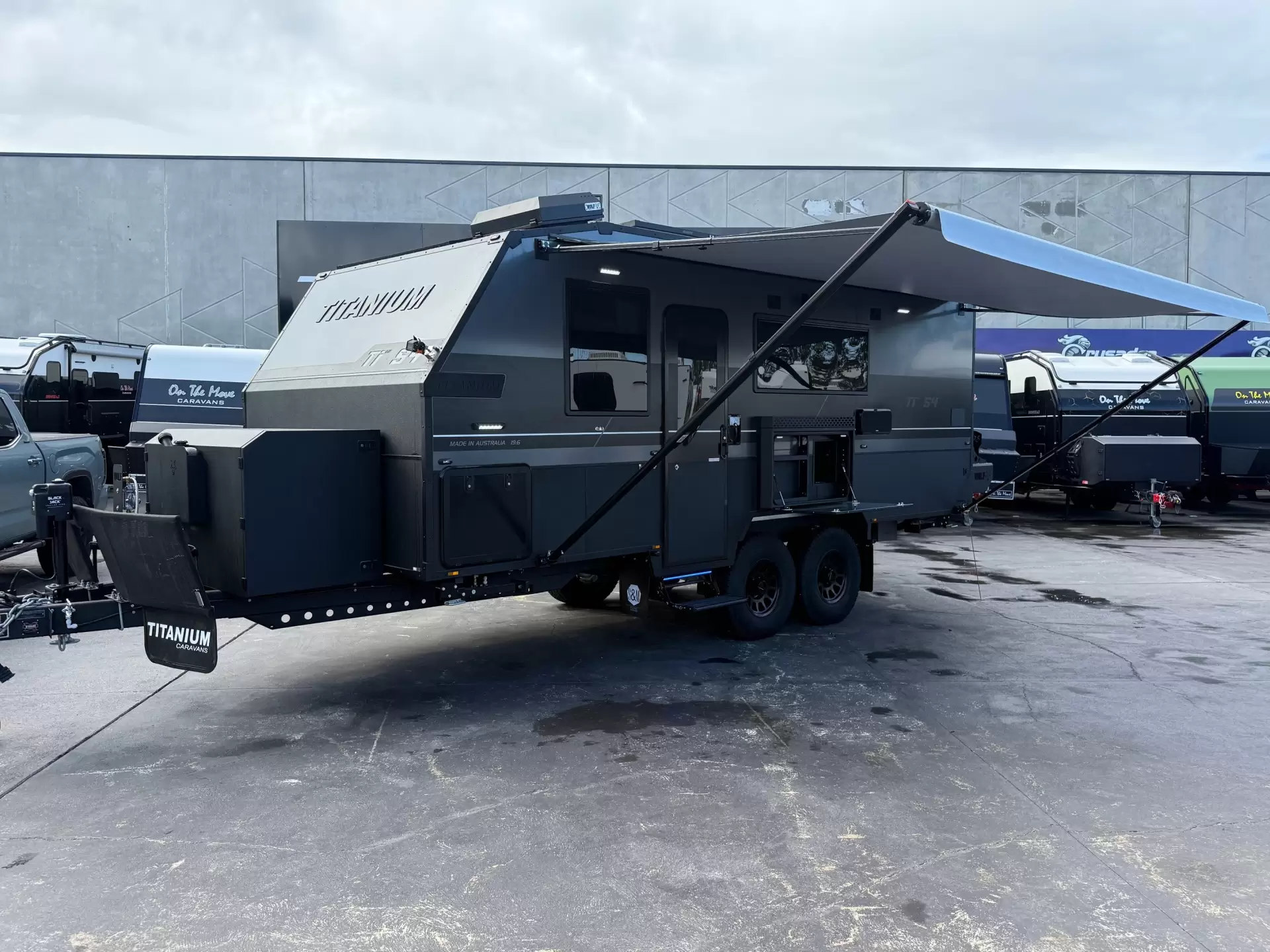 S4 19'6 Front Door (196FD)