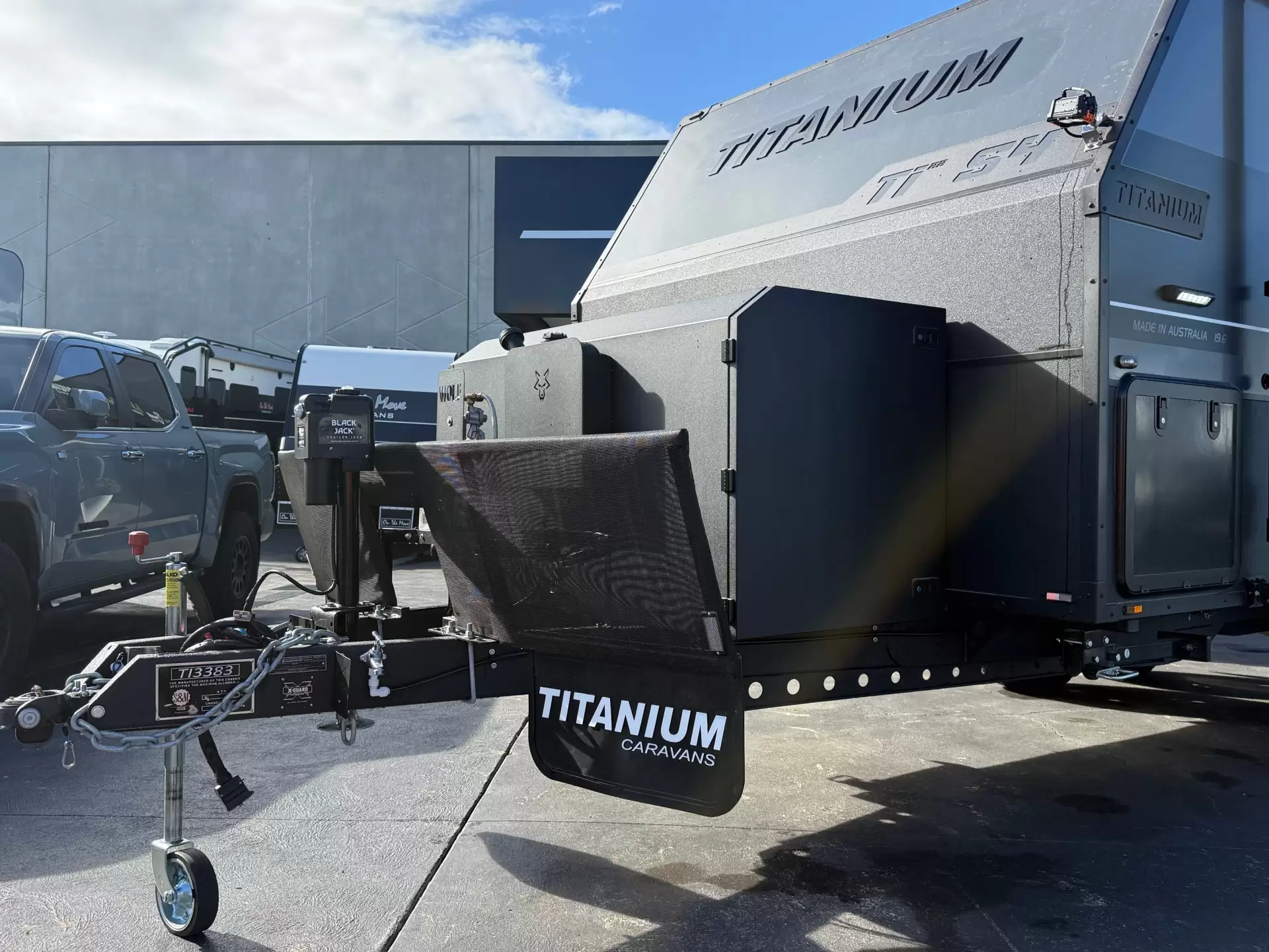 S4 19'6 Front Door (196FD)