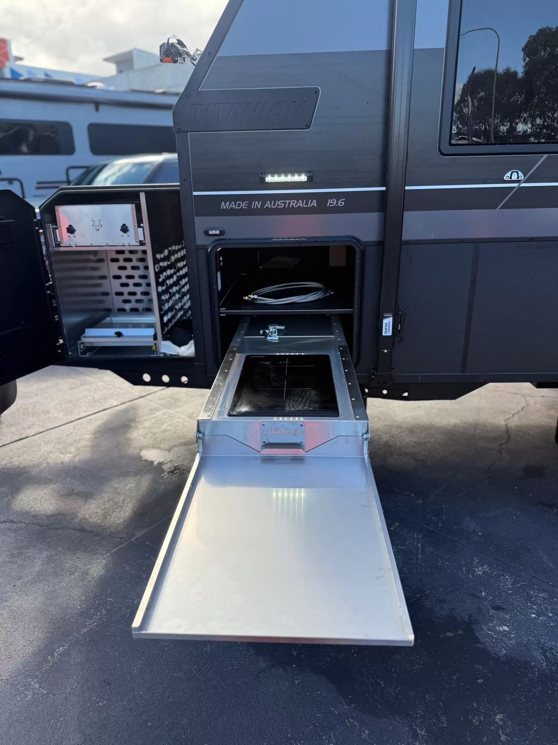 S4 19'6 Front Door (196FD)