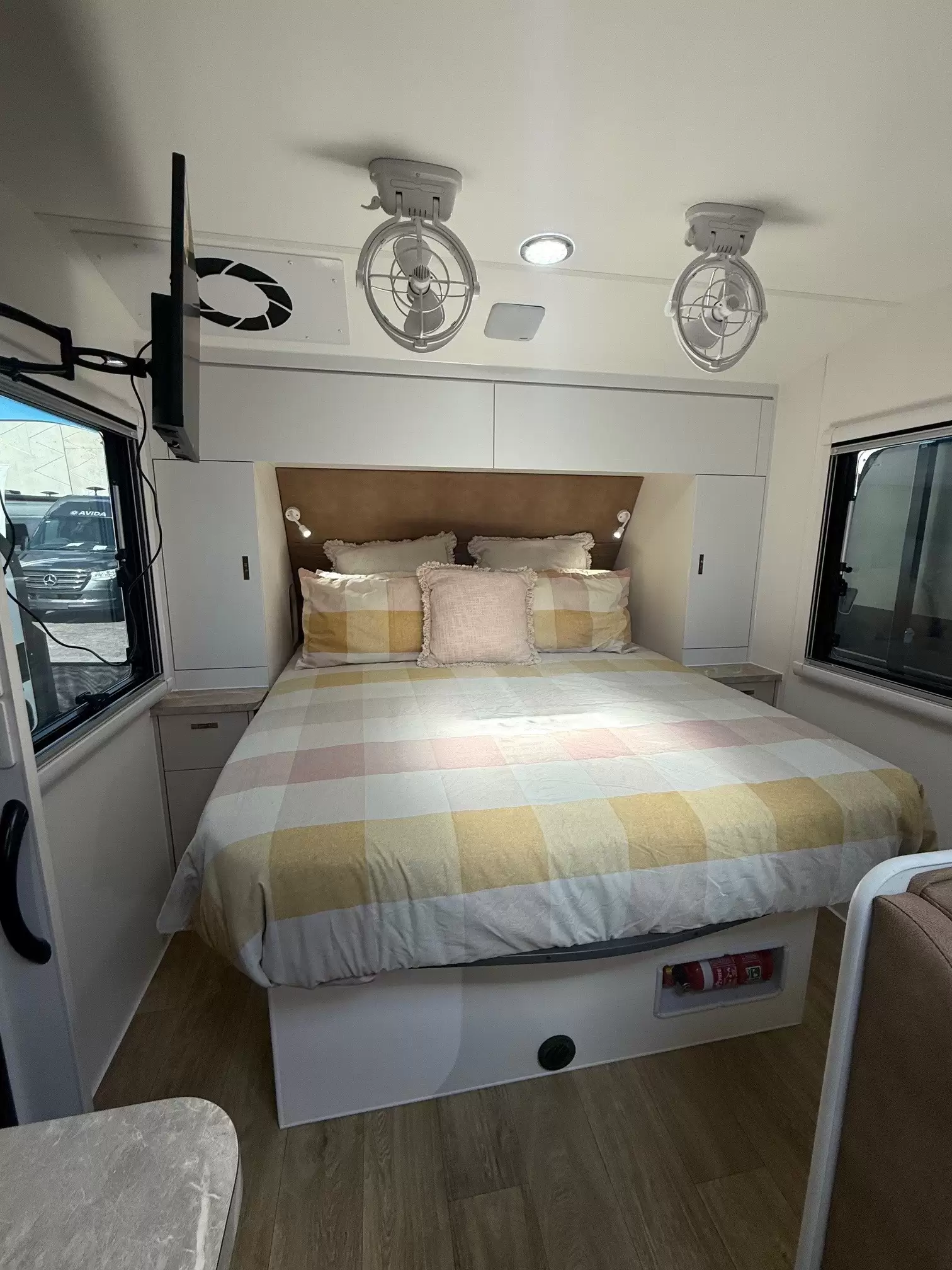 S4 19'6 Front Door (196FD)