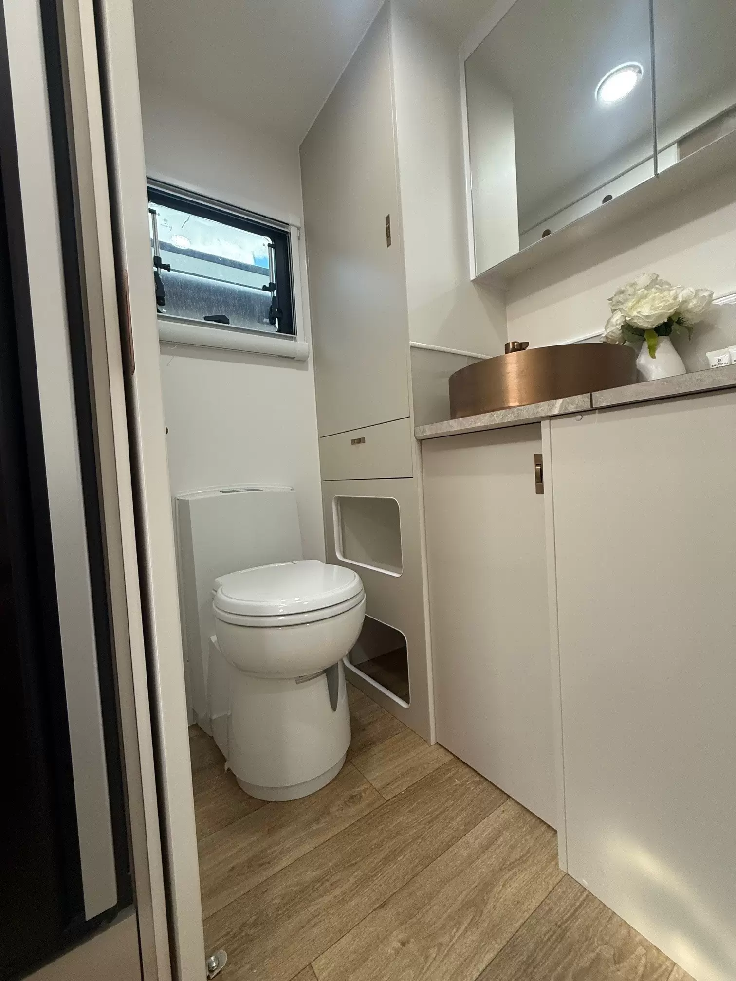 S4 19'6 Front Door (196FD)