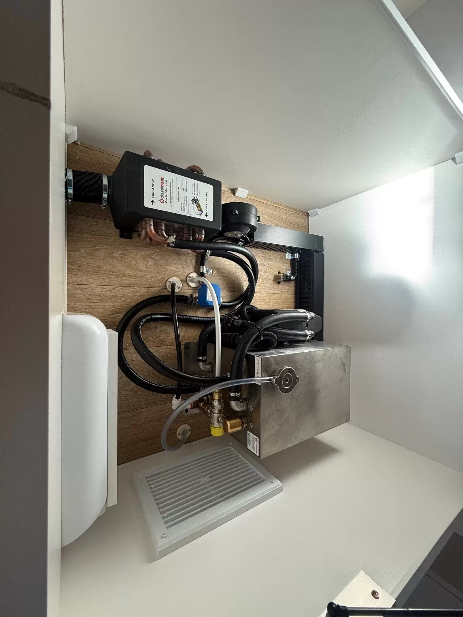 S4 19'6 Front Door (196FD)