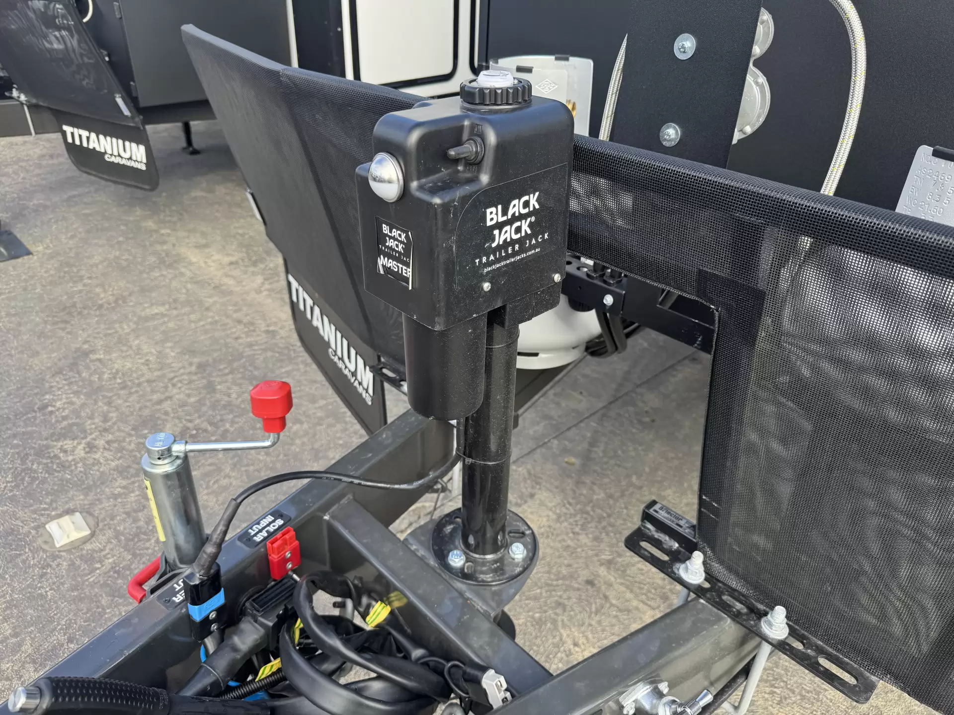 S3 19'6 Queen East-West Bunk (196D/T)