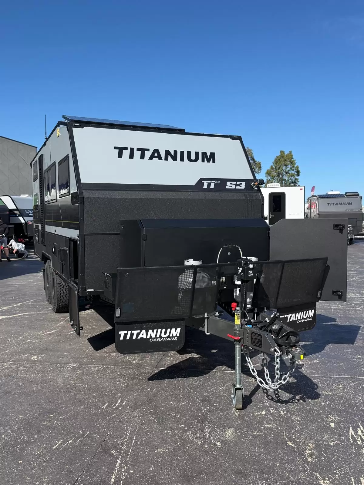 S3 19'6 Queen East-West Bunk (196D/T)