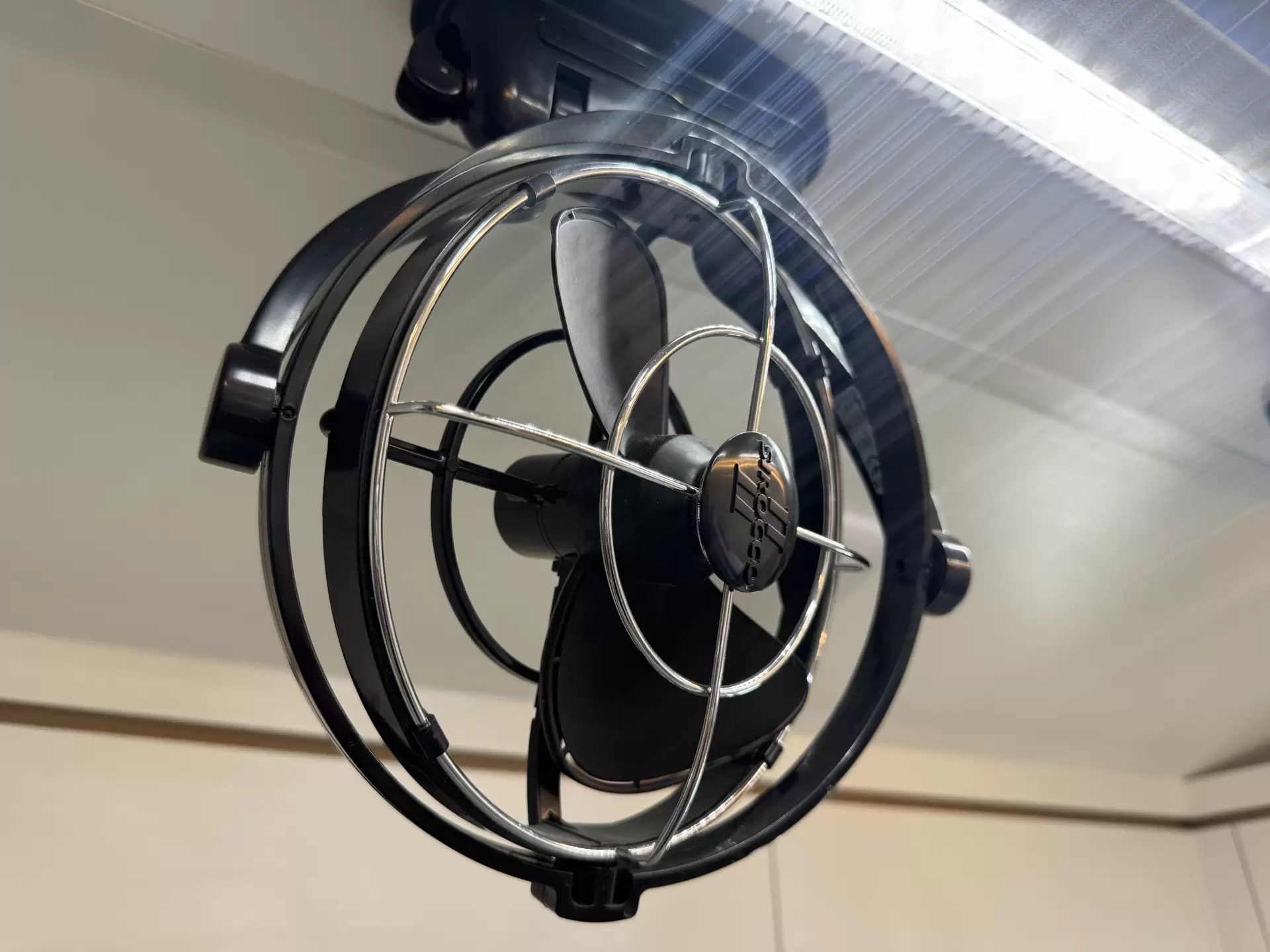 S3 19'6 Queen East-West Bunk (196D/T)