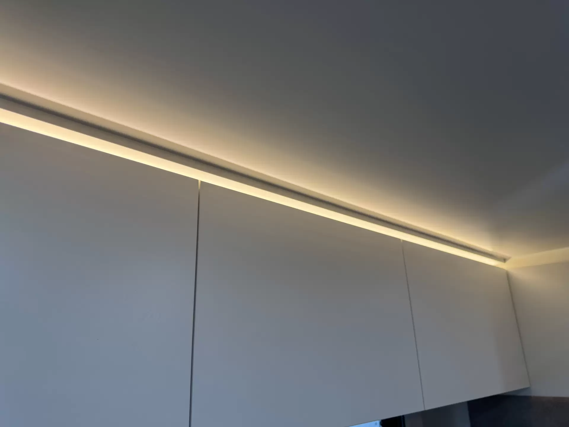 S3 19'6 Queen East-West Bunk (196D/T)