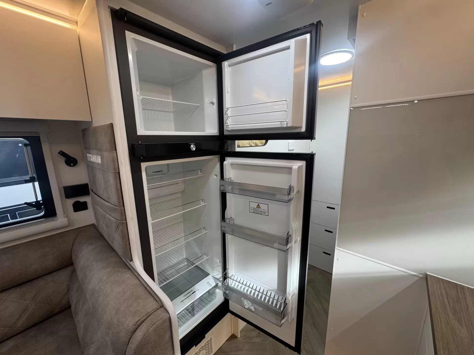 S3 19'6 Queen East-West Bunk (196D/T)