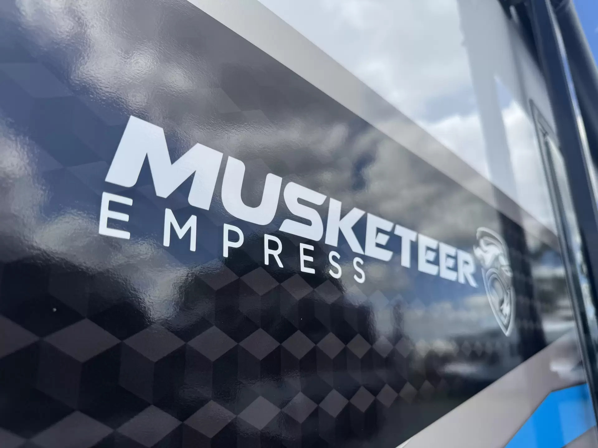 MY26 Musketeer Empress