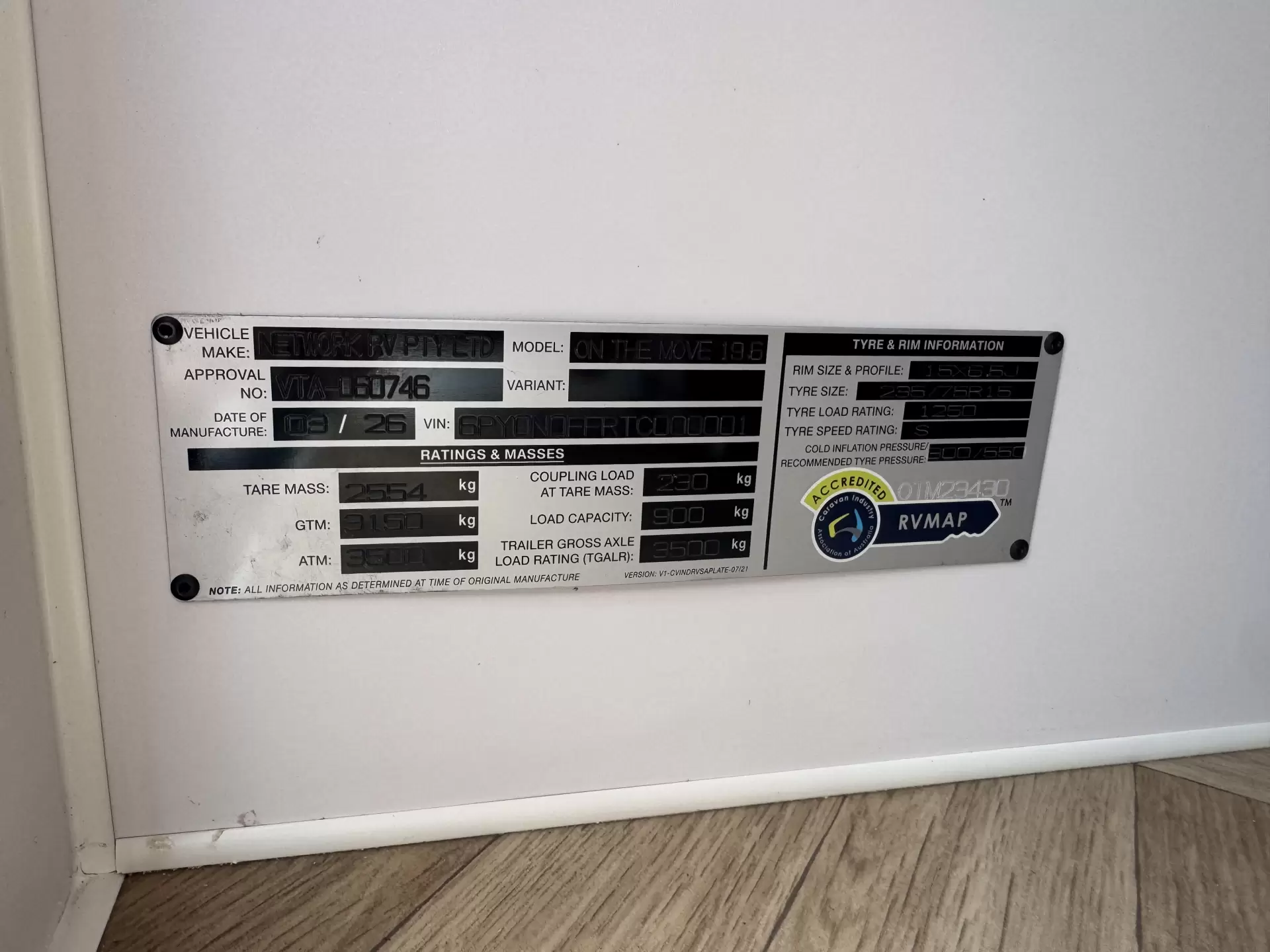 ExplorXX Tourer 19.6 Wide Bunk