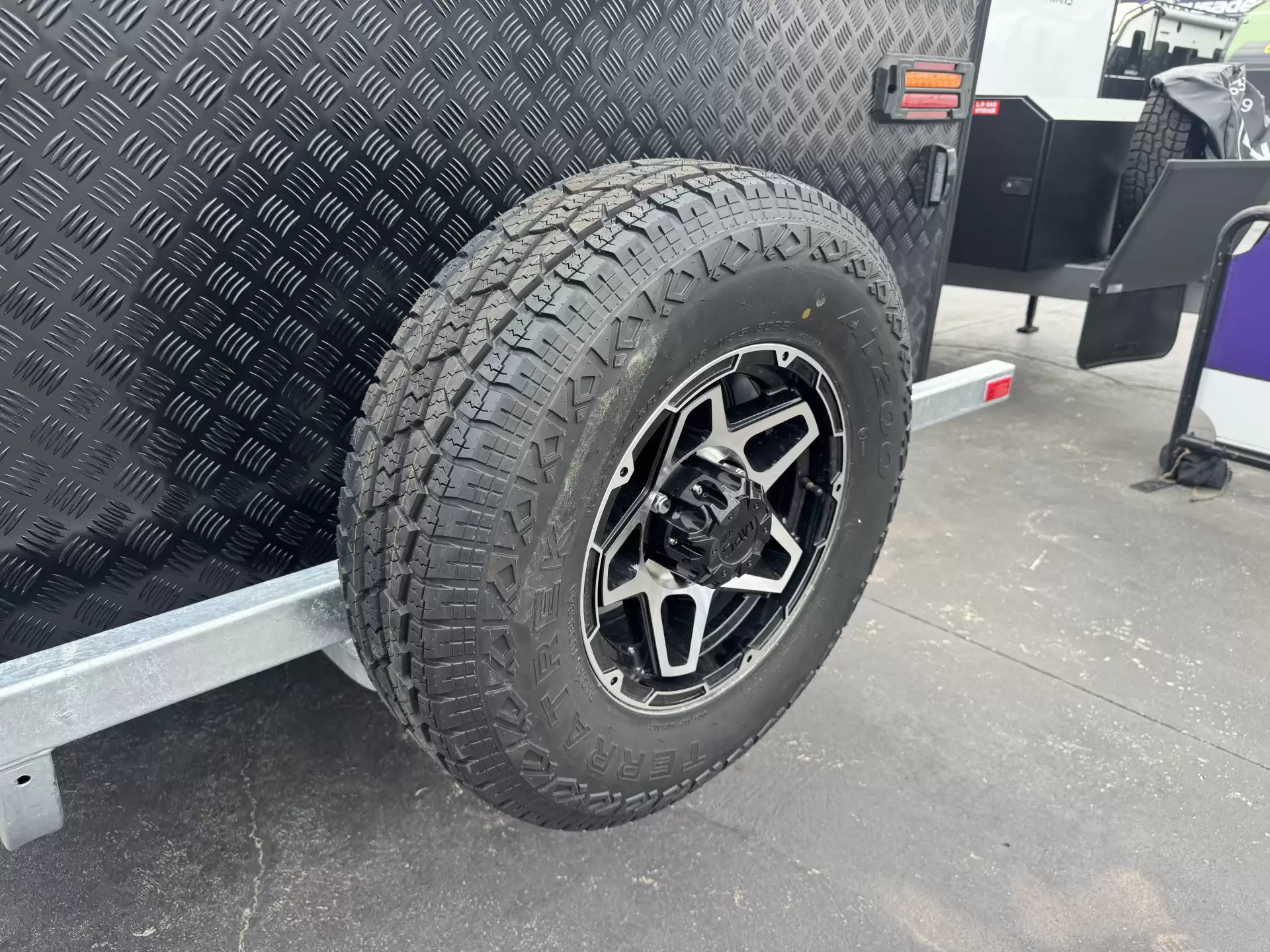 ExplorXX Tourer 19.6 Wide Bunk