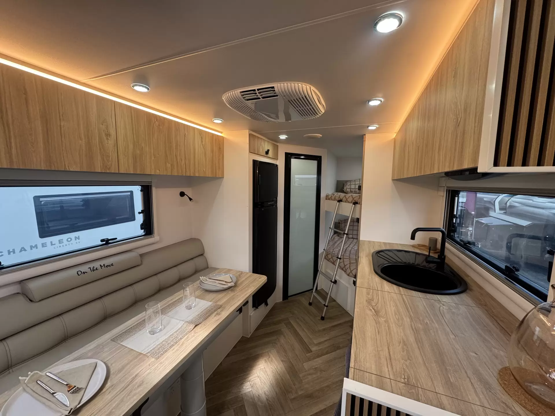 ExplorXX Tourer 19.6 Wide Bunk