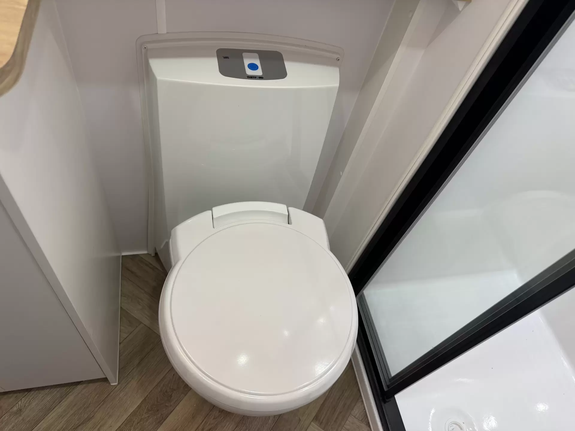 ExplorXX Tourer 19.6 Wide Bunk