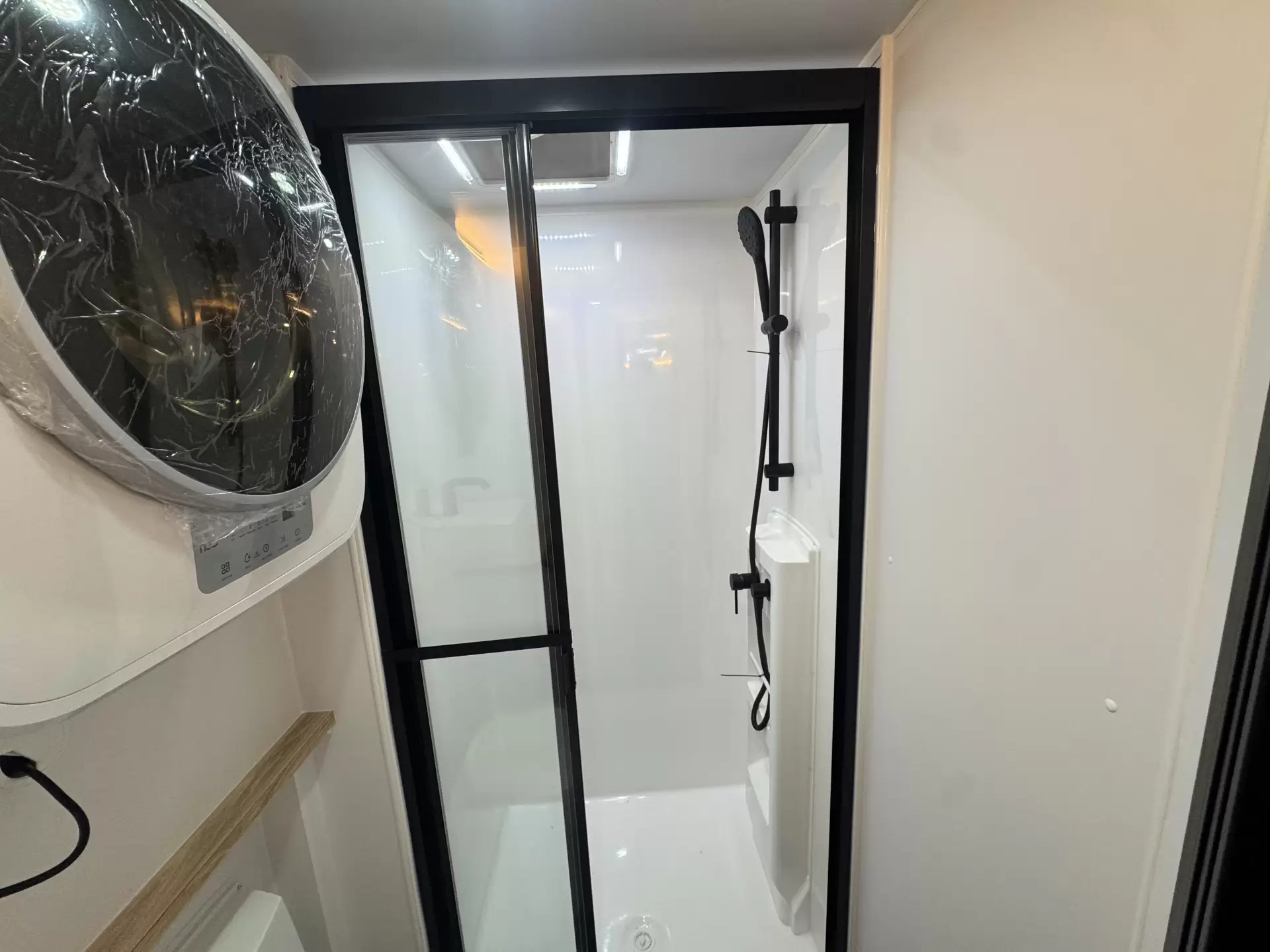 ExplorXX Tourer 19.6 Wide Bunk