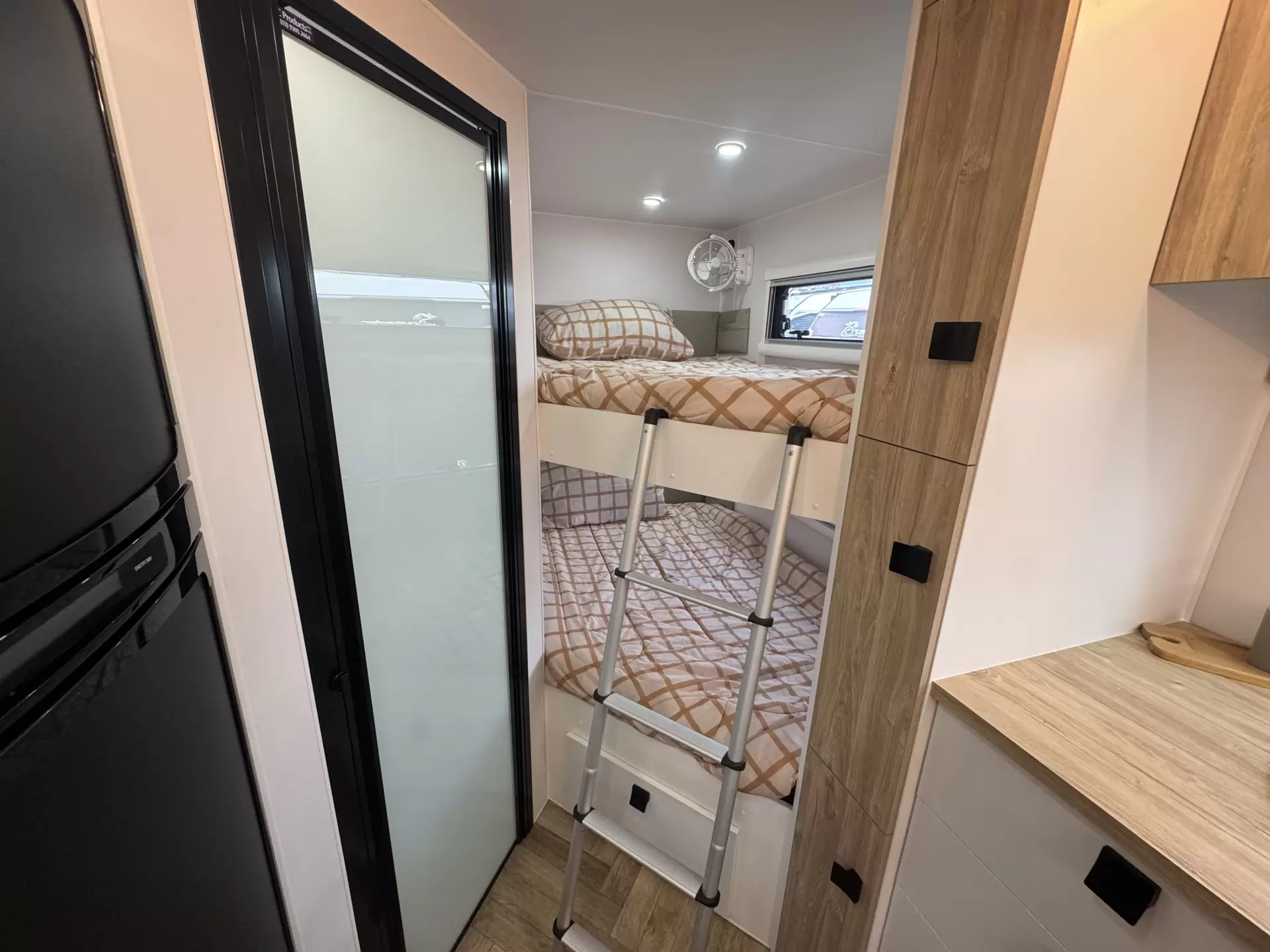 ExplorXX Tourer 19.6 Wide Bunk