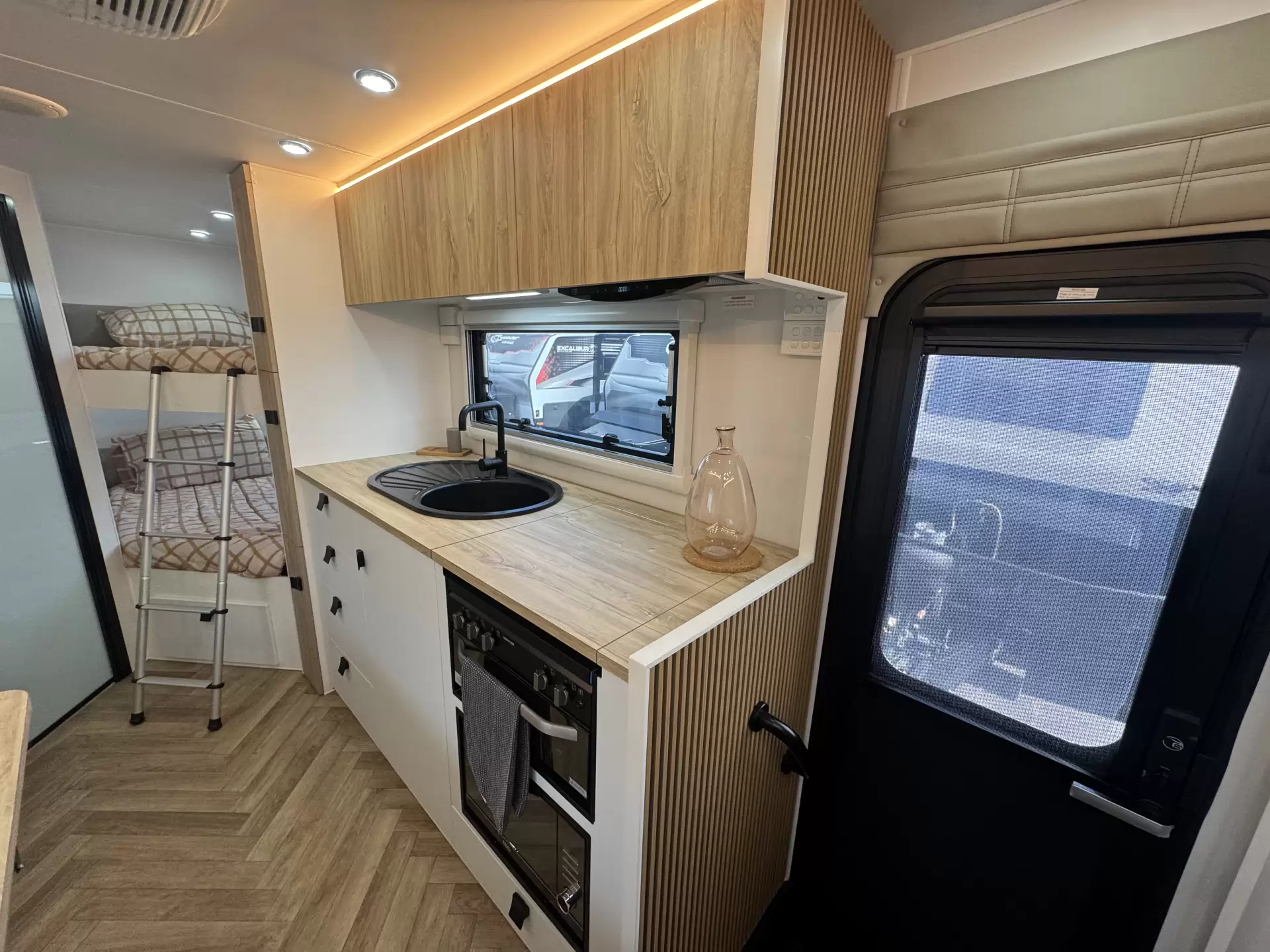 ExplorXX Tourer 19.6 Wide Bunk