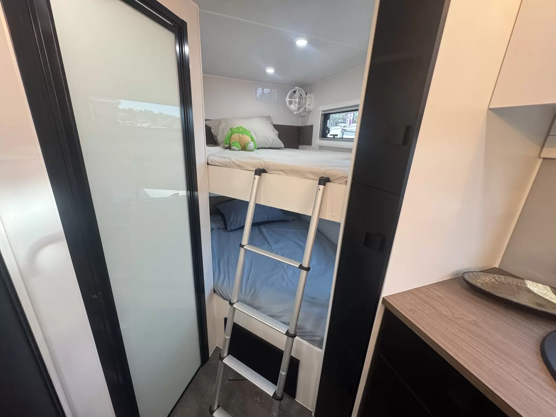 ExplorXX Tourer 20.6 Wide Bunk