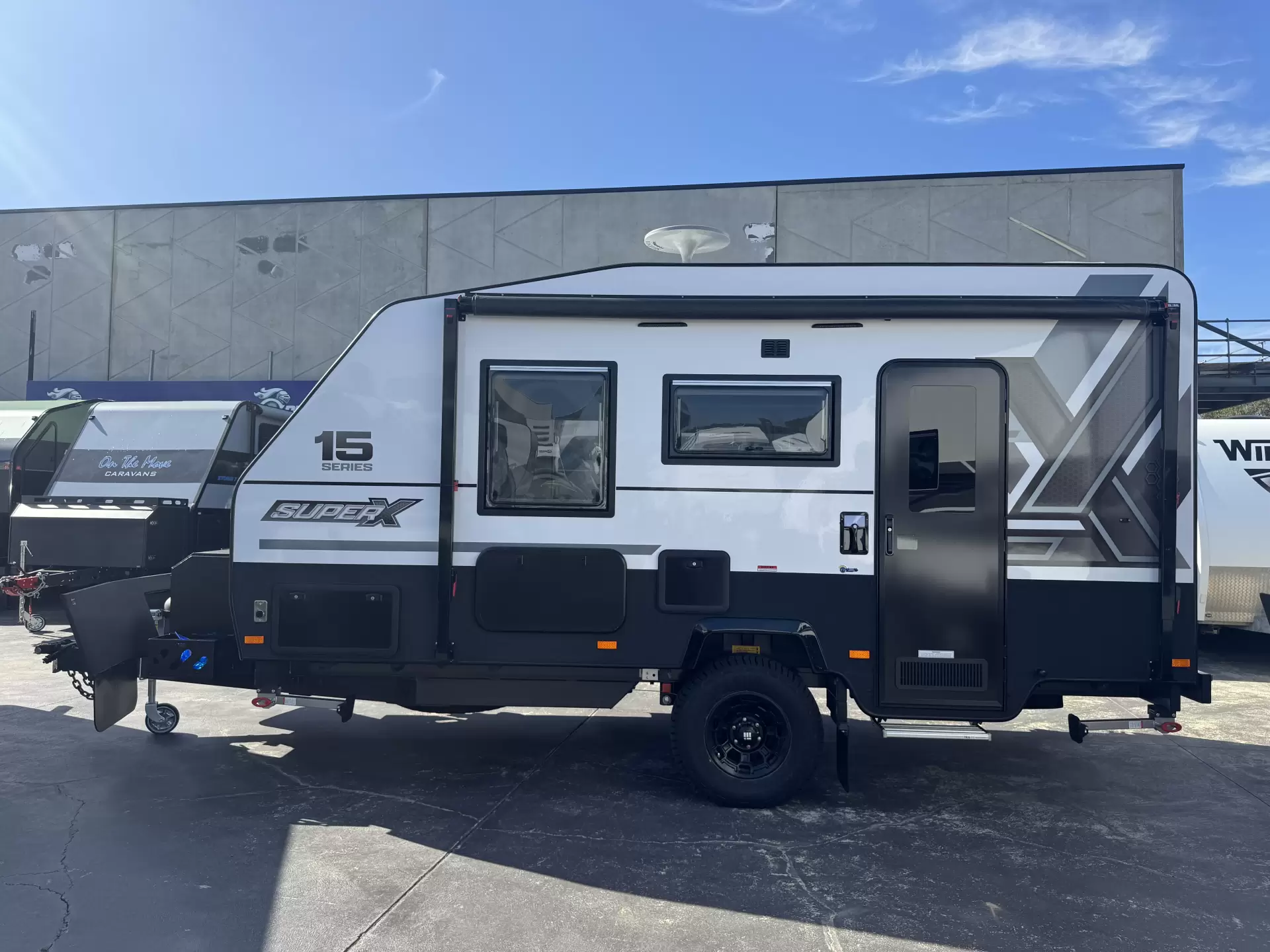 15 Series SuperX Caravan