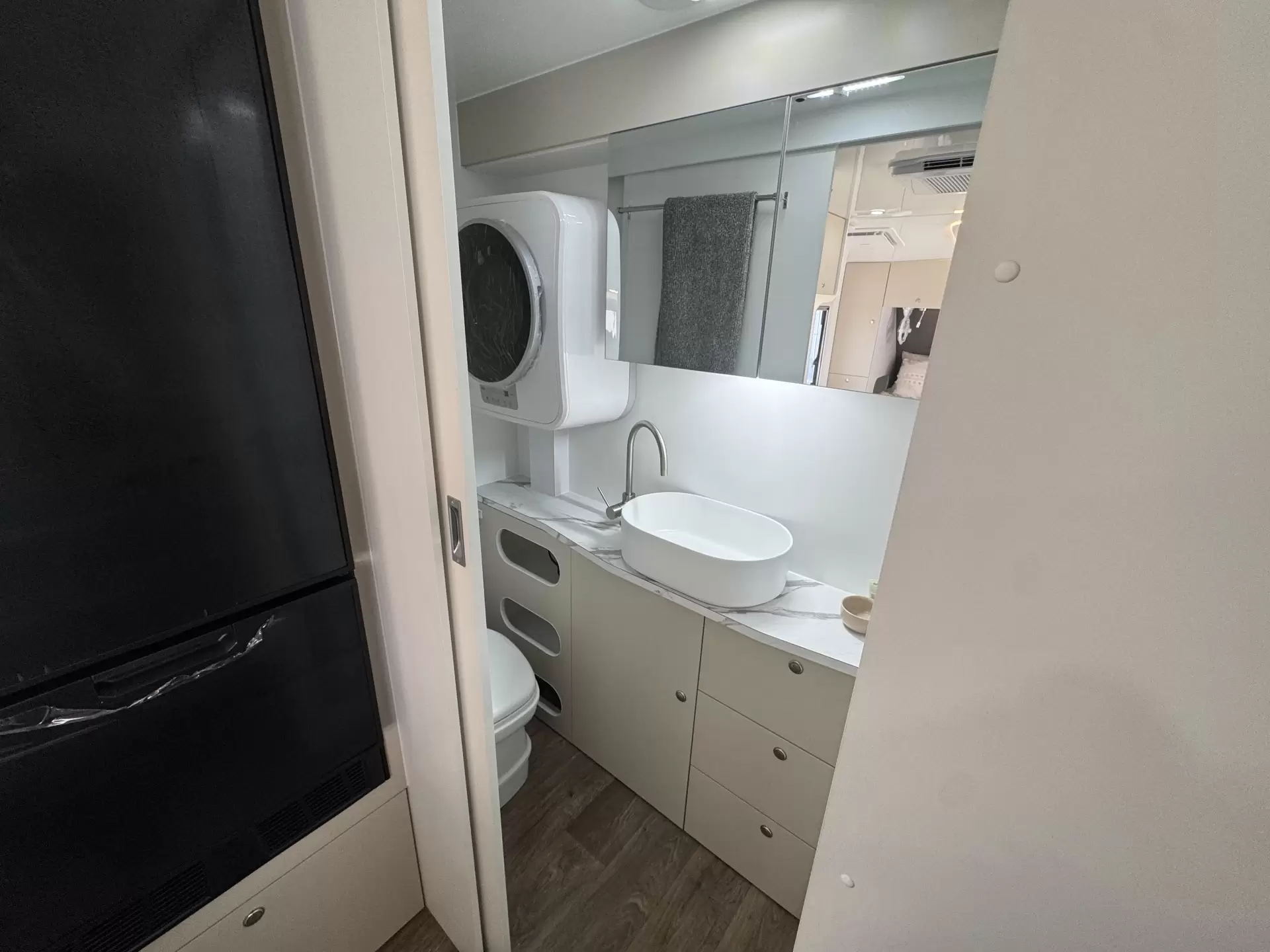 15 Series SuperX Caravan