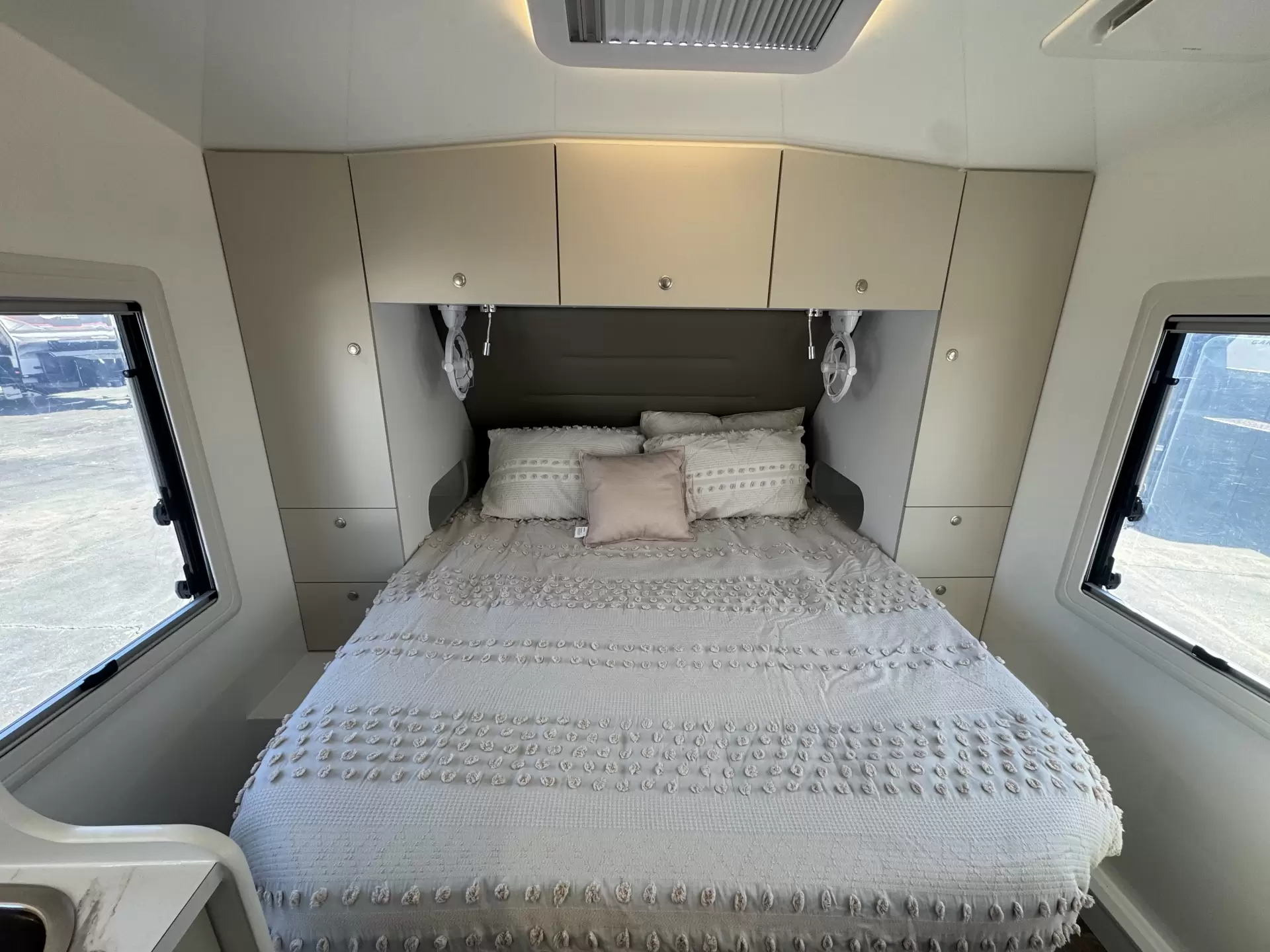 15 Series SuperX Caravan