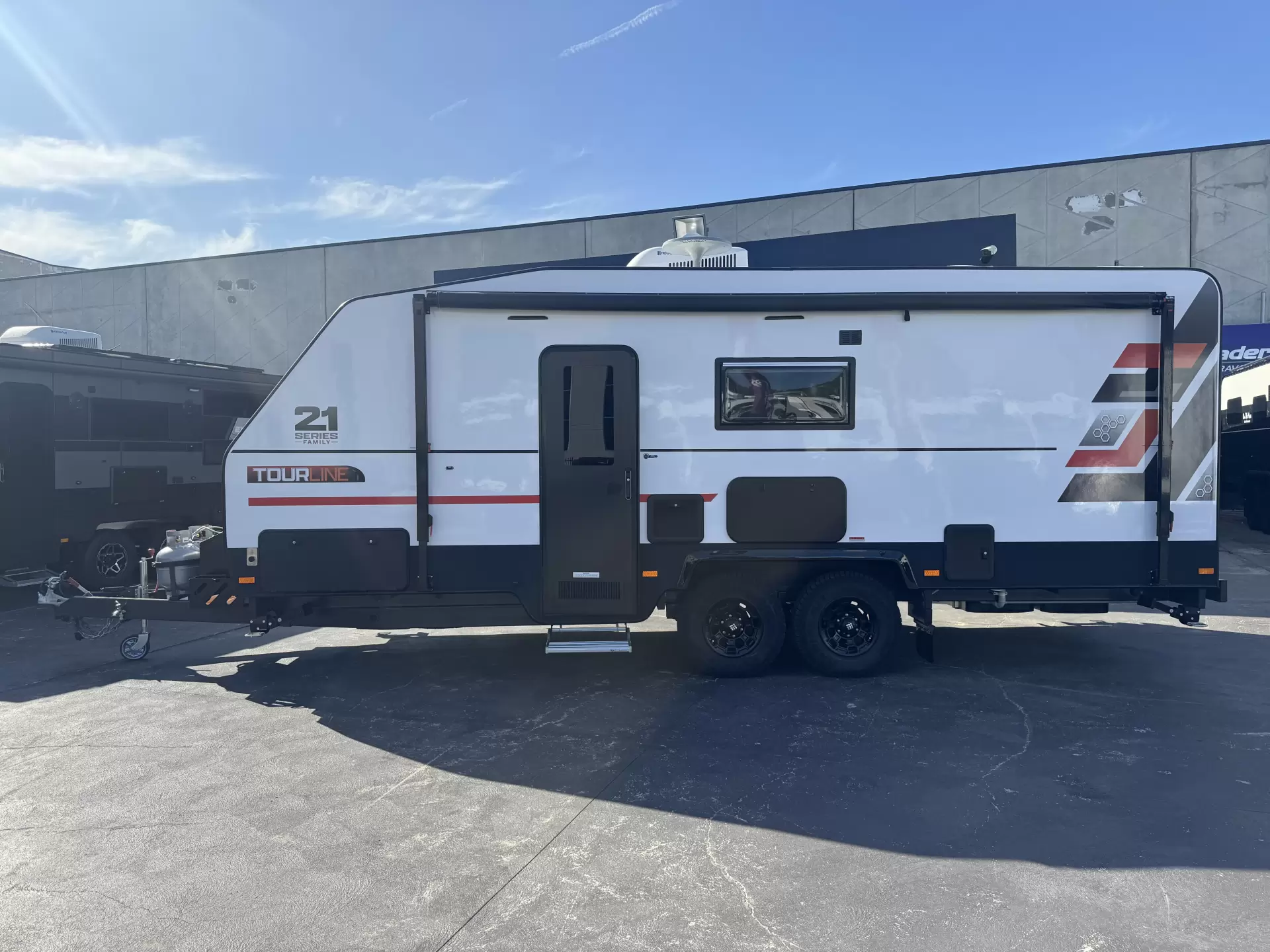 21 Series Family Tourline Caravan