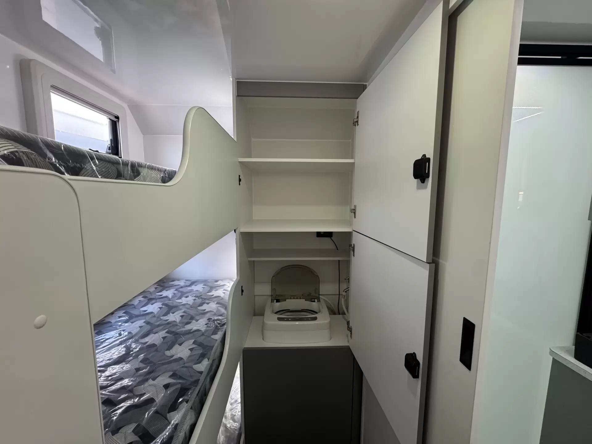 21 Series Family Tourline Caravan