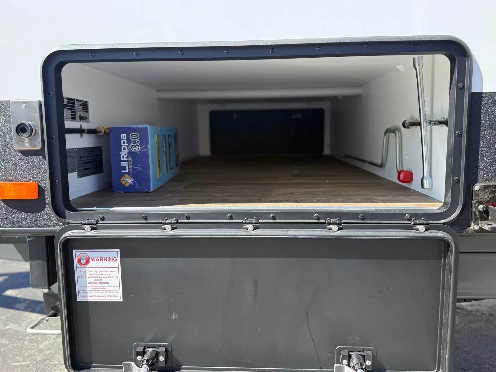 18 Series Tourline Caravan