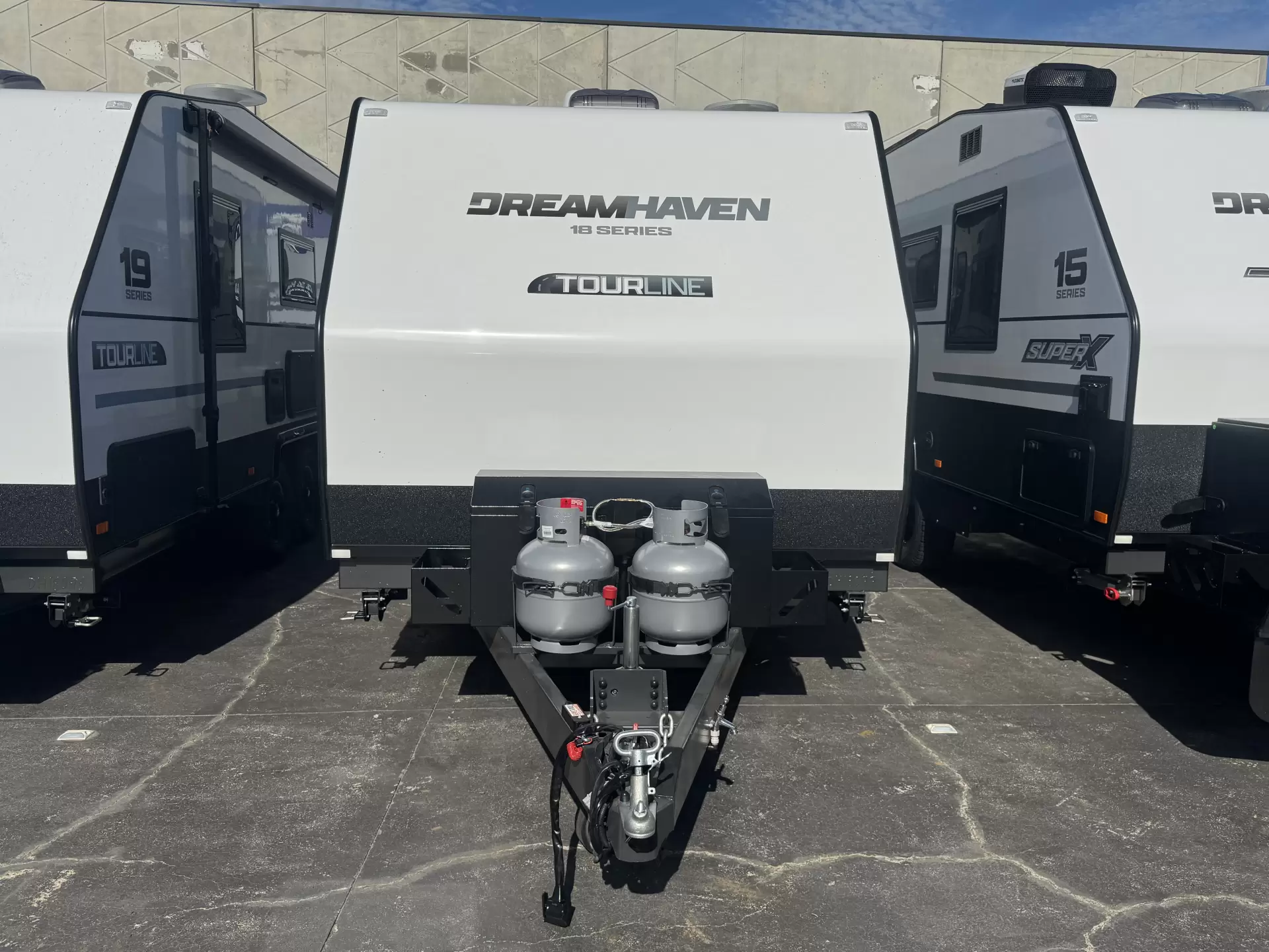 18 Series Tourline Caravan