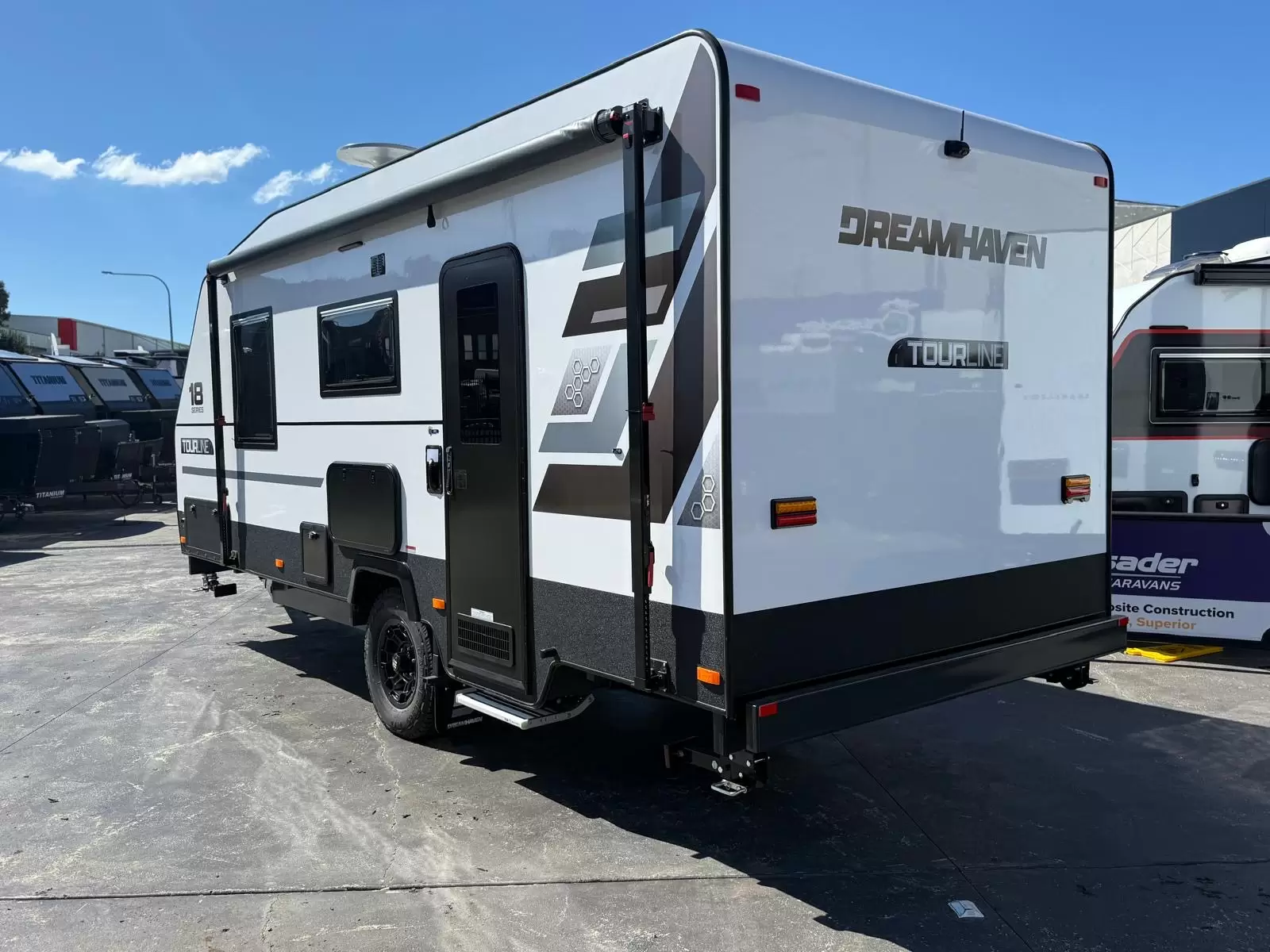 18 Series Tourline Caravan