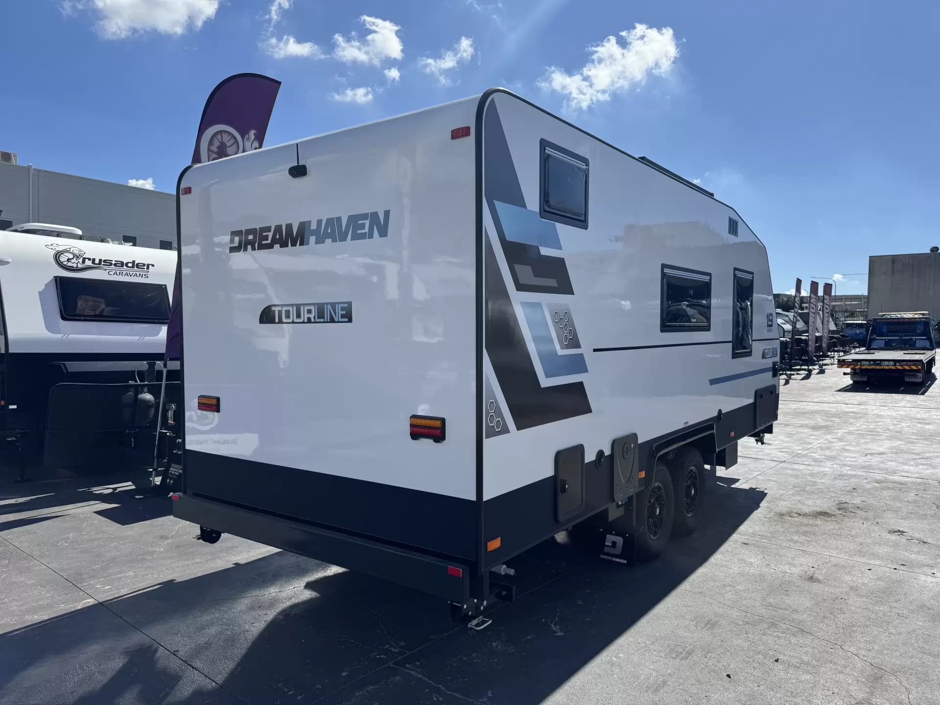 19 Series Tourline Caravan
