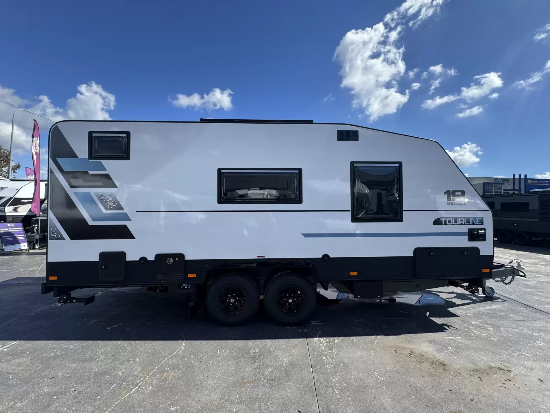 19 Series Tourline Caravan