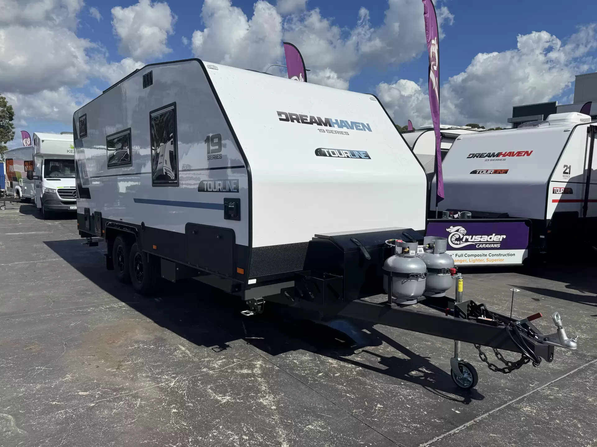 19 Series Tourline Caravan