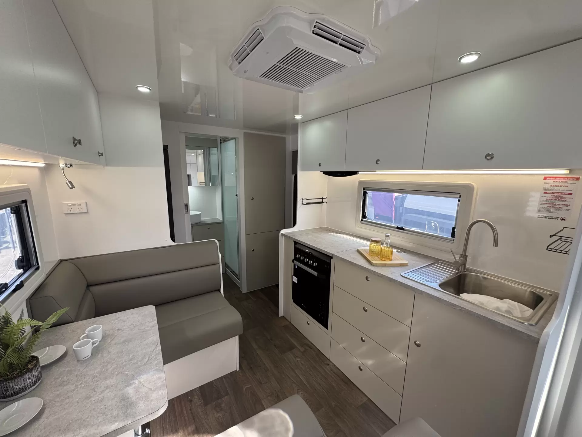19 Series Tourline Caravan
