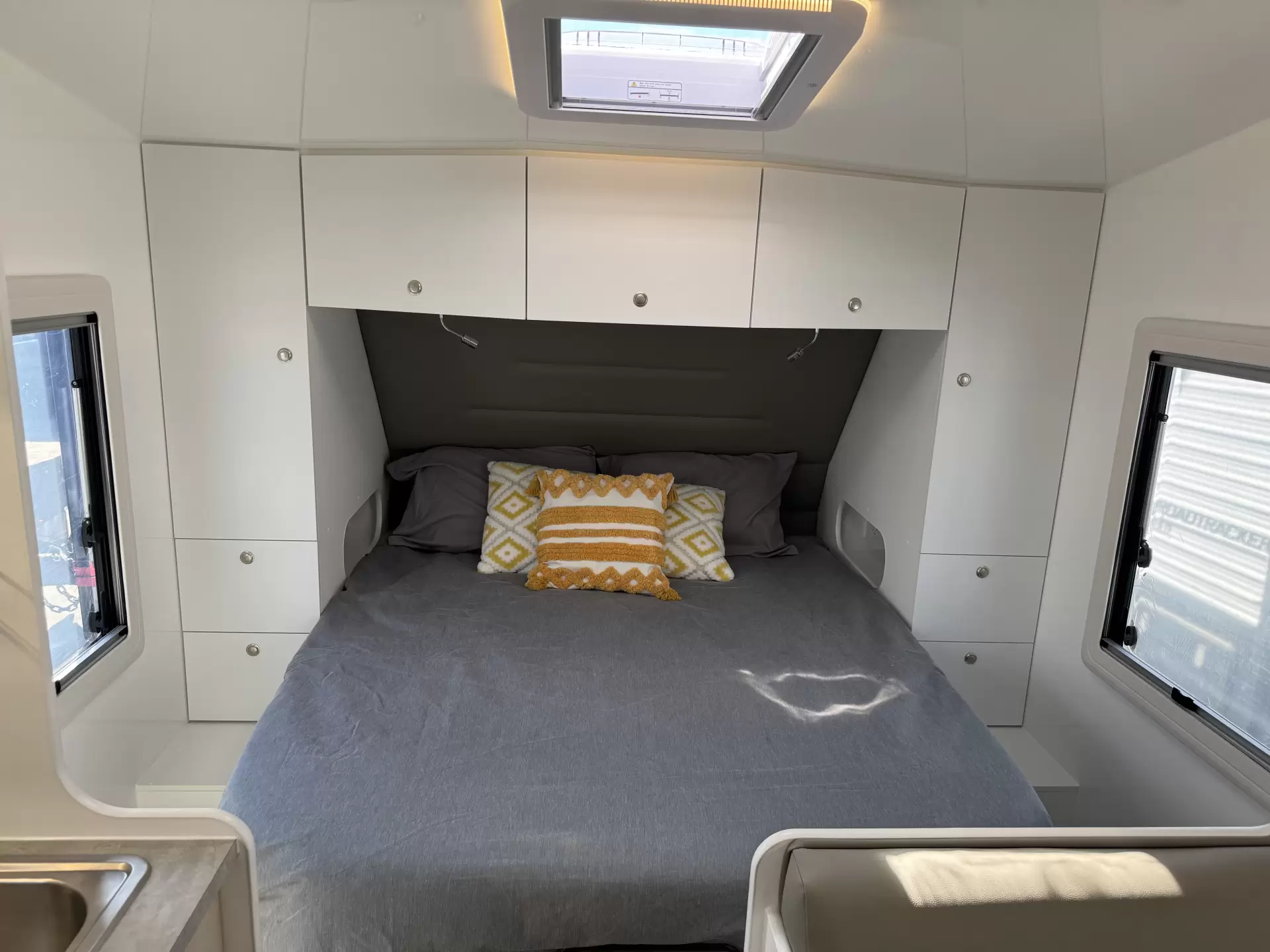 19 Series Tourline Caravan