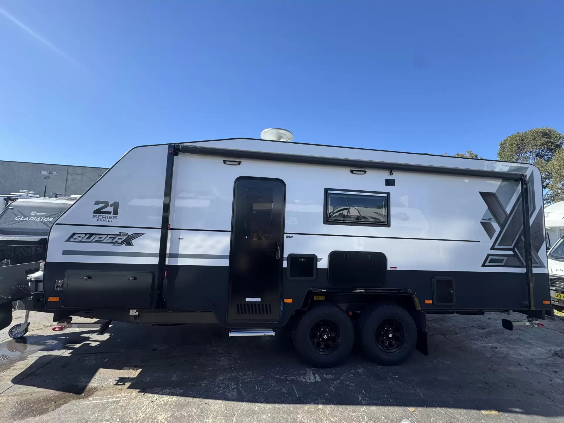 21 Series Family SuperX Caravan