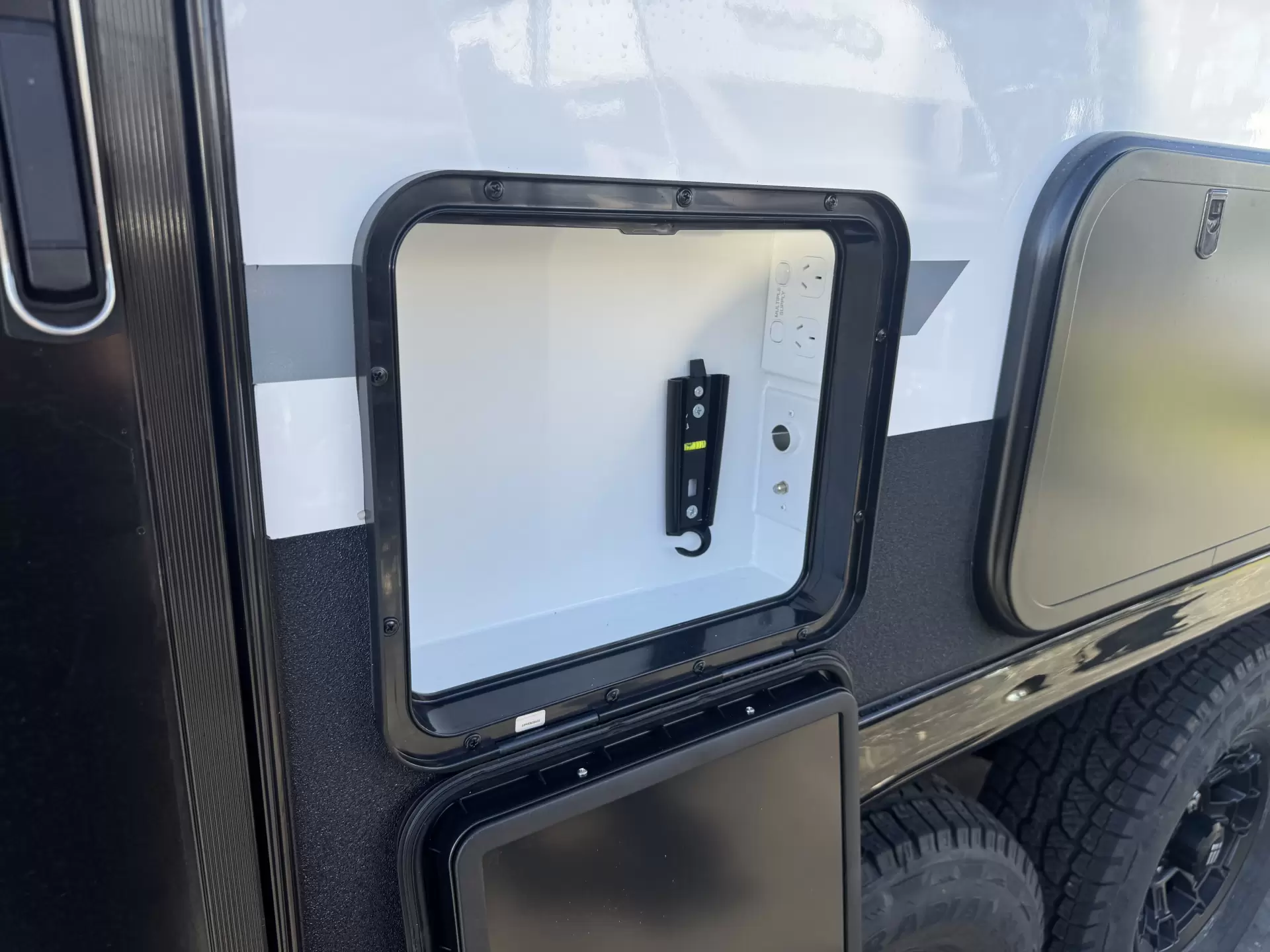 21 Series Family SuperX Caravan