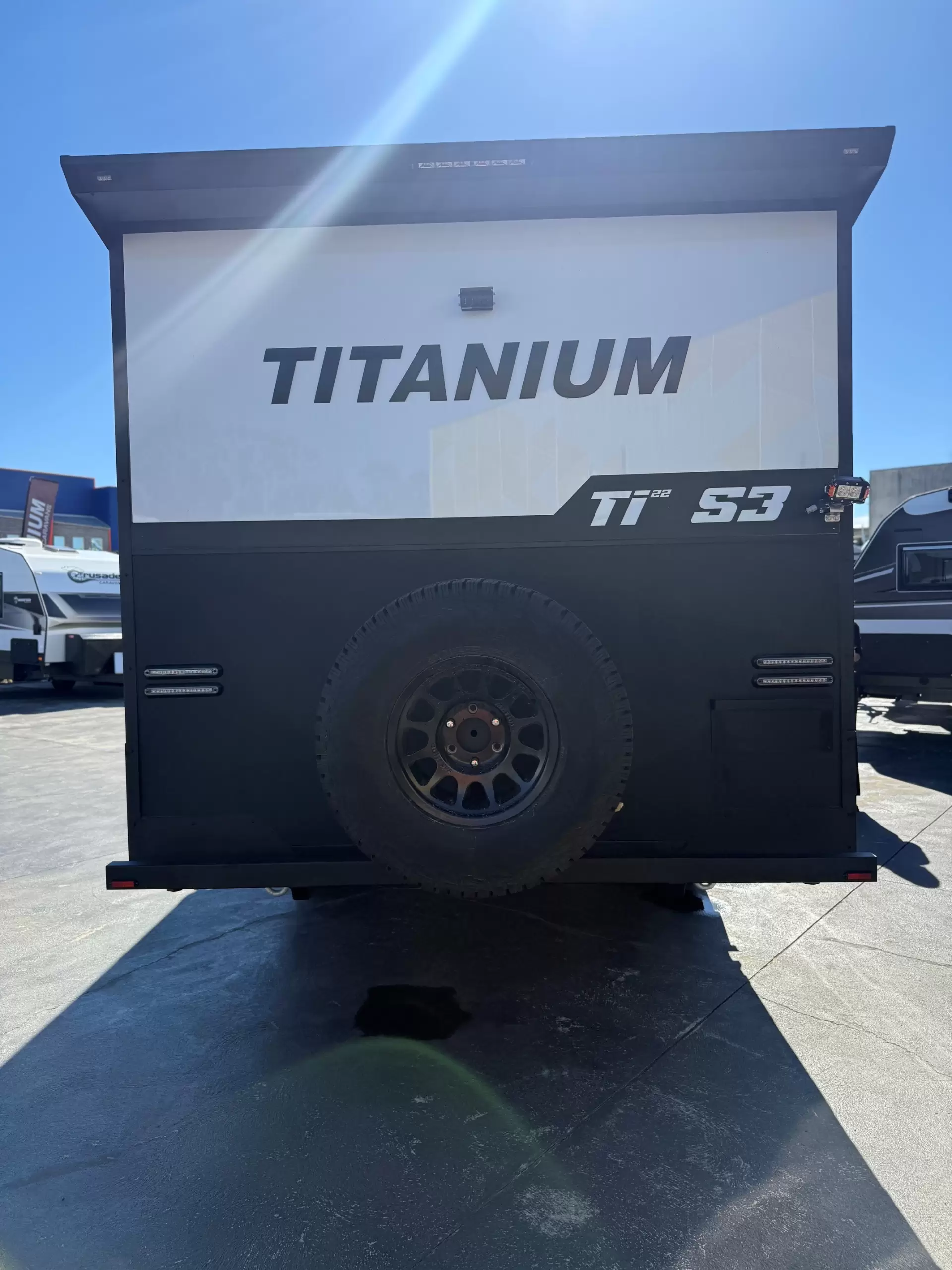 S3 19'6 Rear Door (196RD)